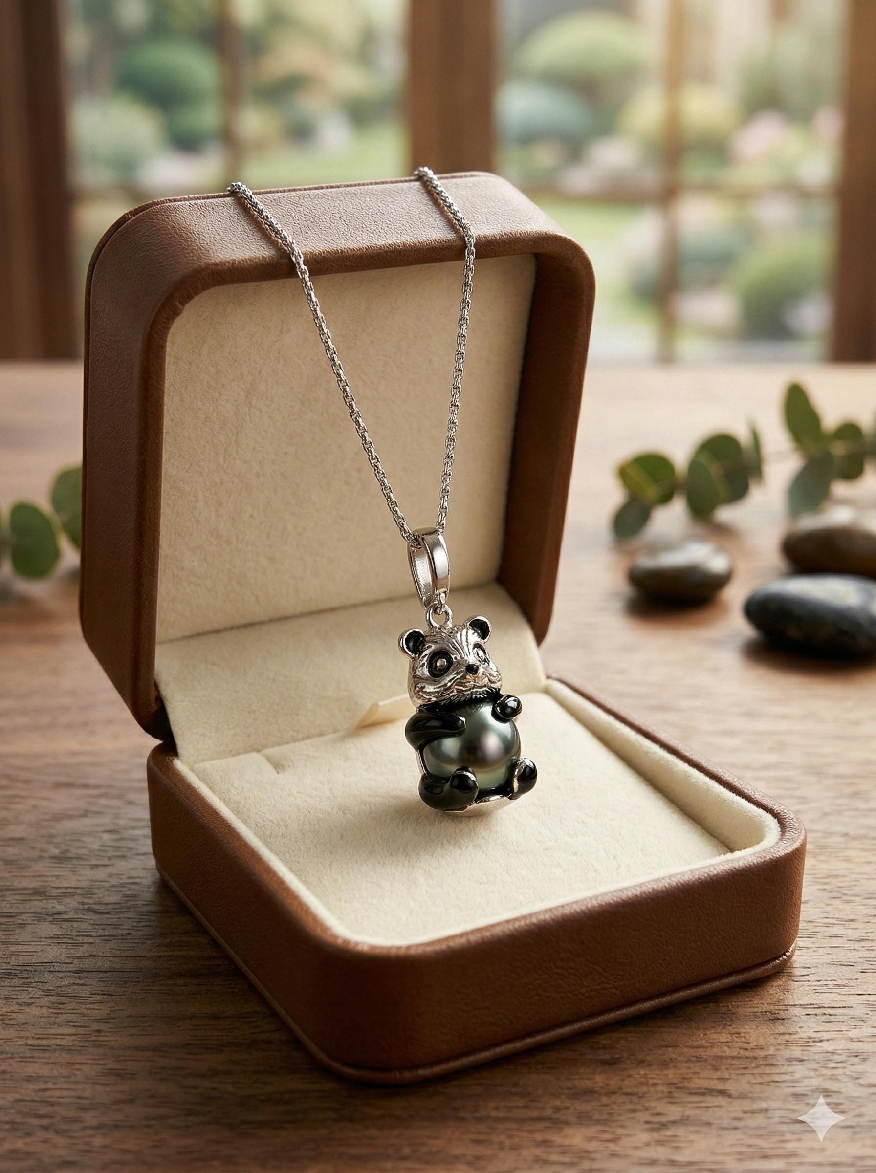 Panda Tahitian Pearl Pendant Necklace – 11–13mm