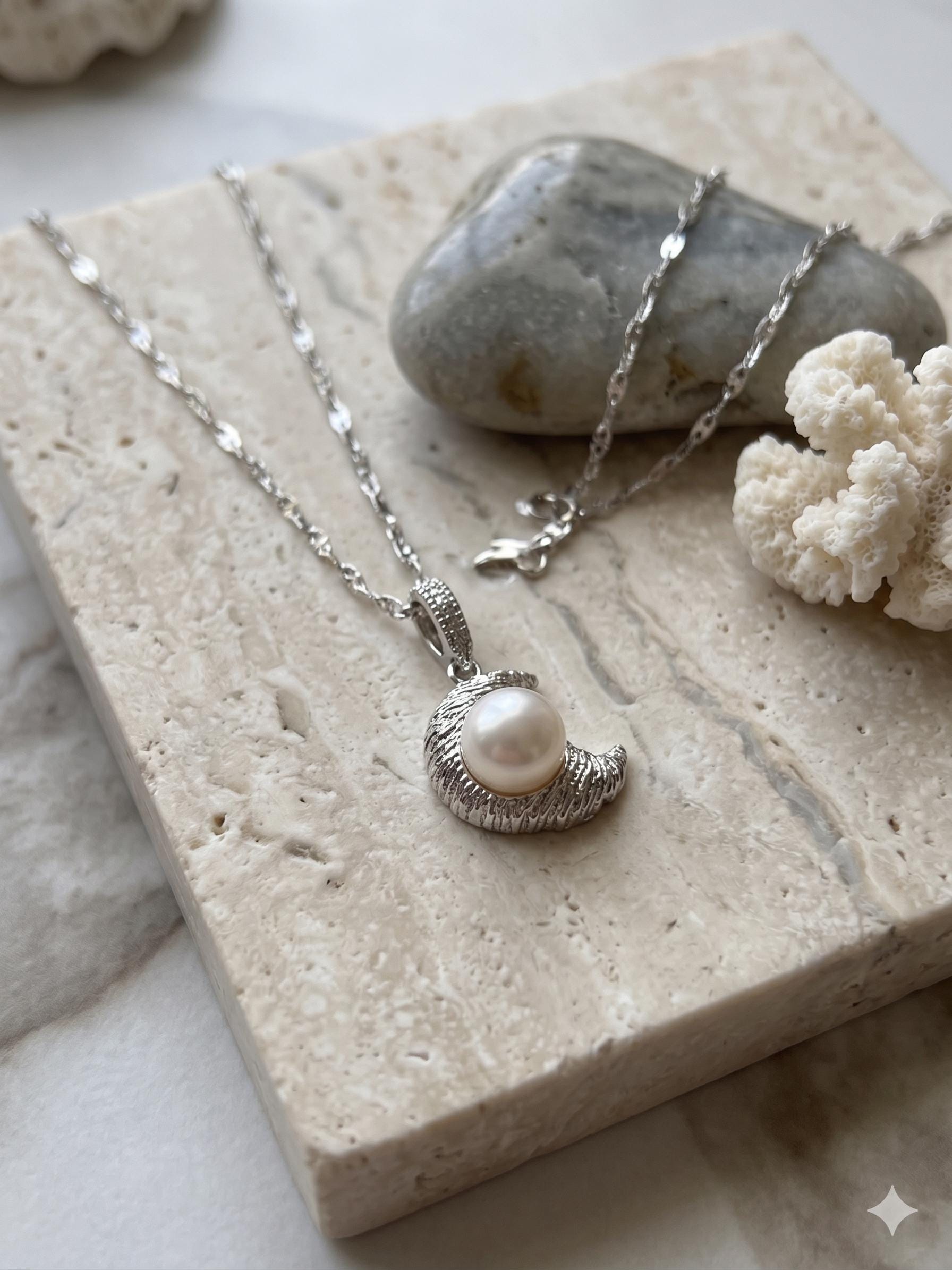 South Sea Pearl Croissant Pendant Necklace – 10–11mm
