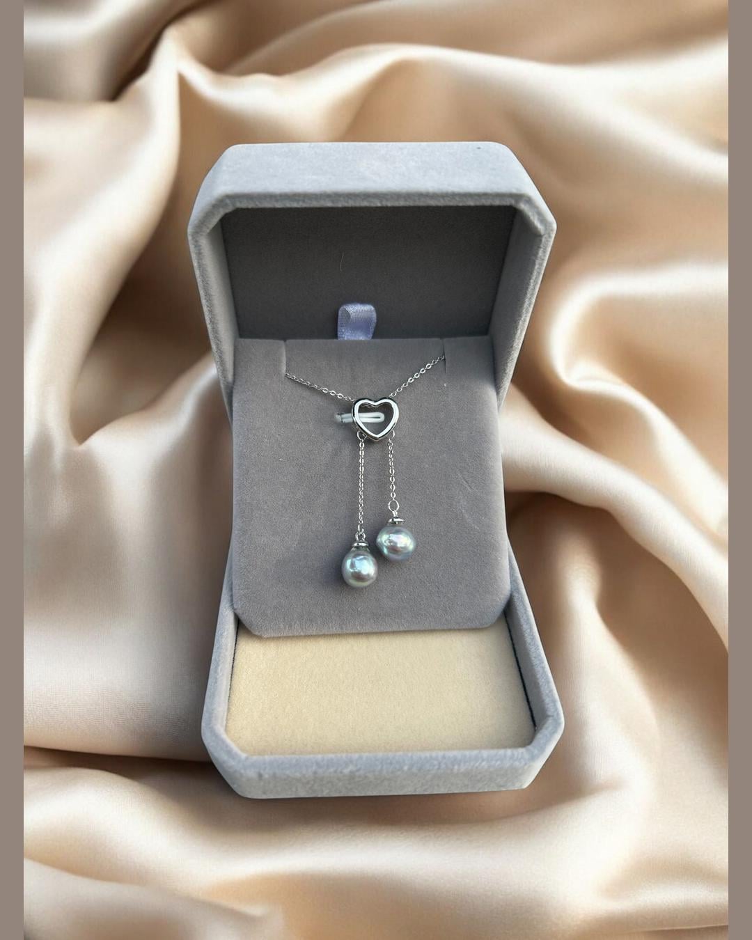 Blue Akoya Pearl Heart Lariat Necklace – 8–9mm Silvery-Blue Drops