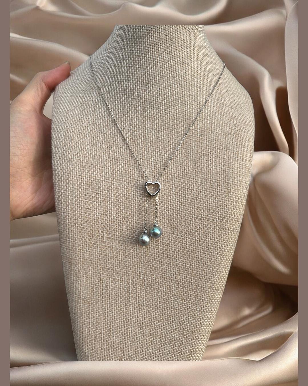 Blue Akoya Pearl Heart Lariat Necklace – 8–9mm Silvery-Blue Drops