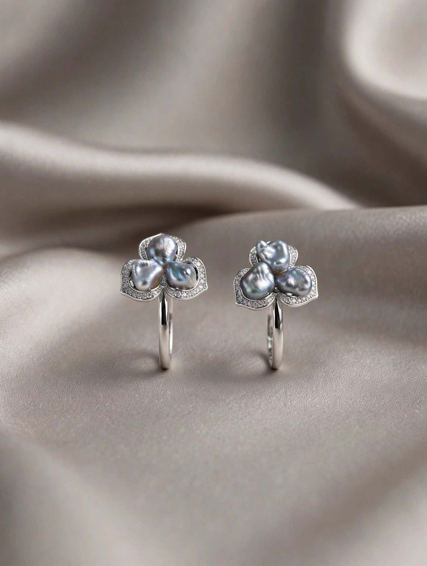 Keshi Clover Ring — Tahitian Keshi Pearl