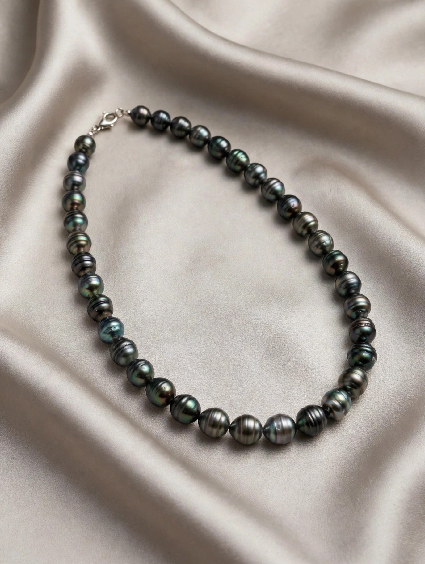 Finely Circled Tahitian Pearl Necklace — 8–11mm Graduated Peacock