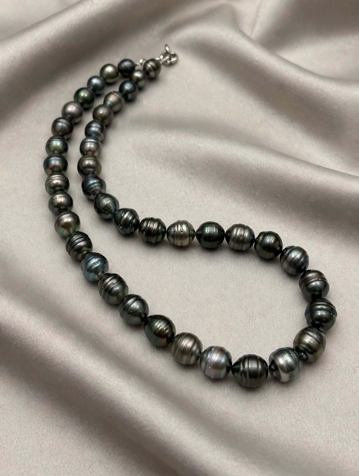 Finely Circled Tahitian Pearl Necklace — 8–11mm Graduated Peacock
