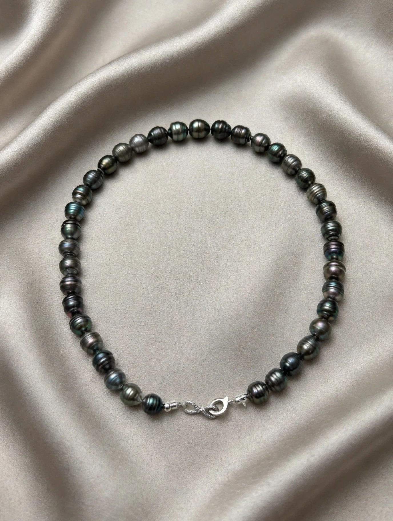 Finely Circled Tahitian Pearl Necklace — 8–11mm Graduated Peacock