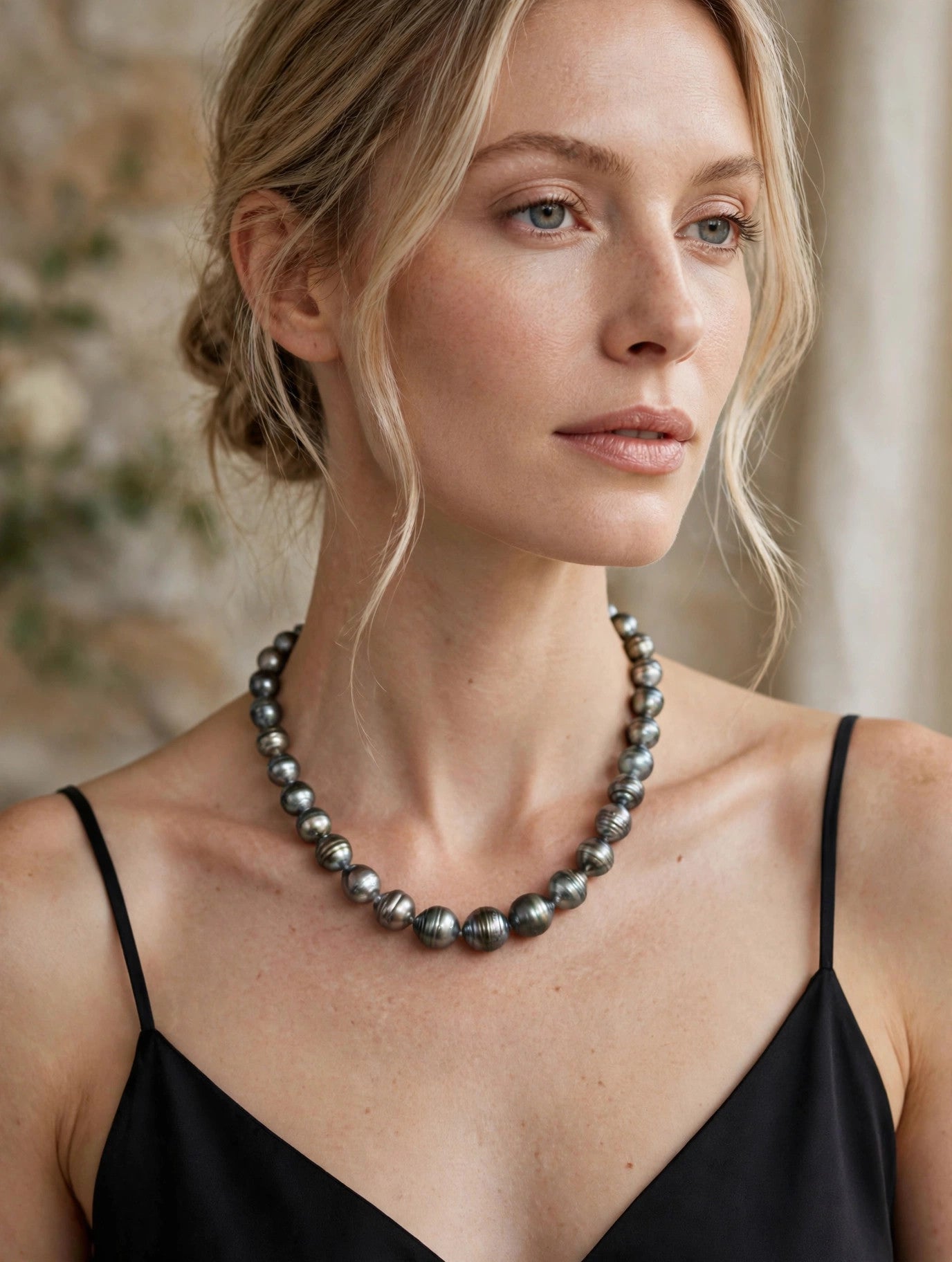 Finely Circled Tahitian Pearl Necklace — 11–13.5mm Silvery Grey, Zircon Buckle