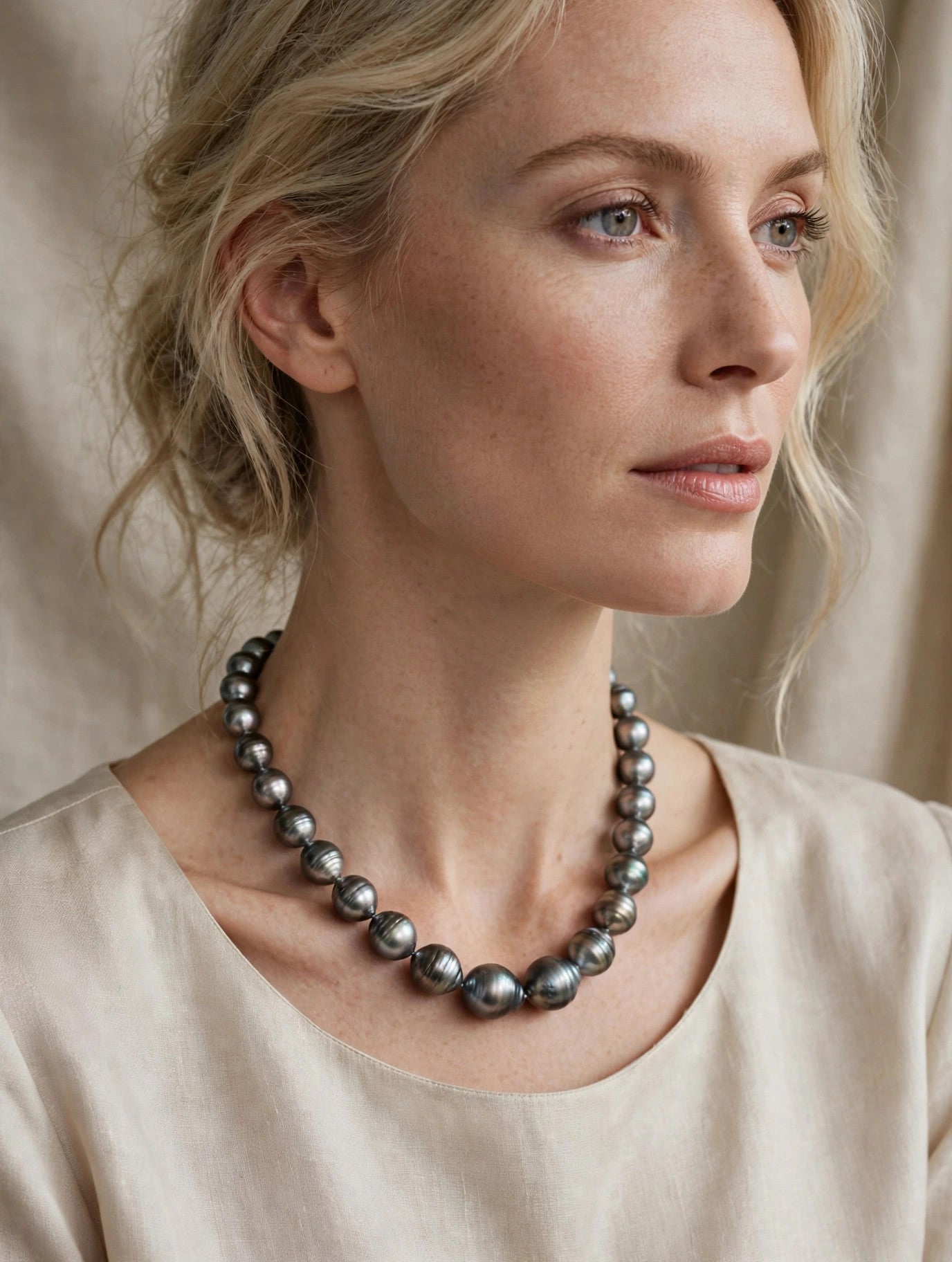 Finely Circled Tahitian Pearl Necklace — 11–13.5mm Silvery Grey, Zircon Buckle