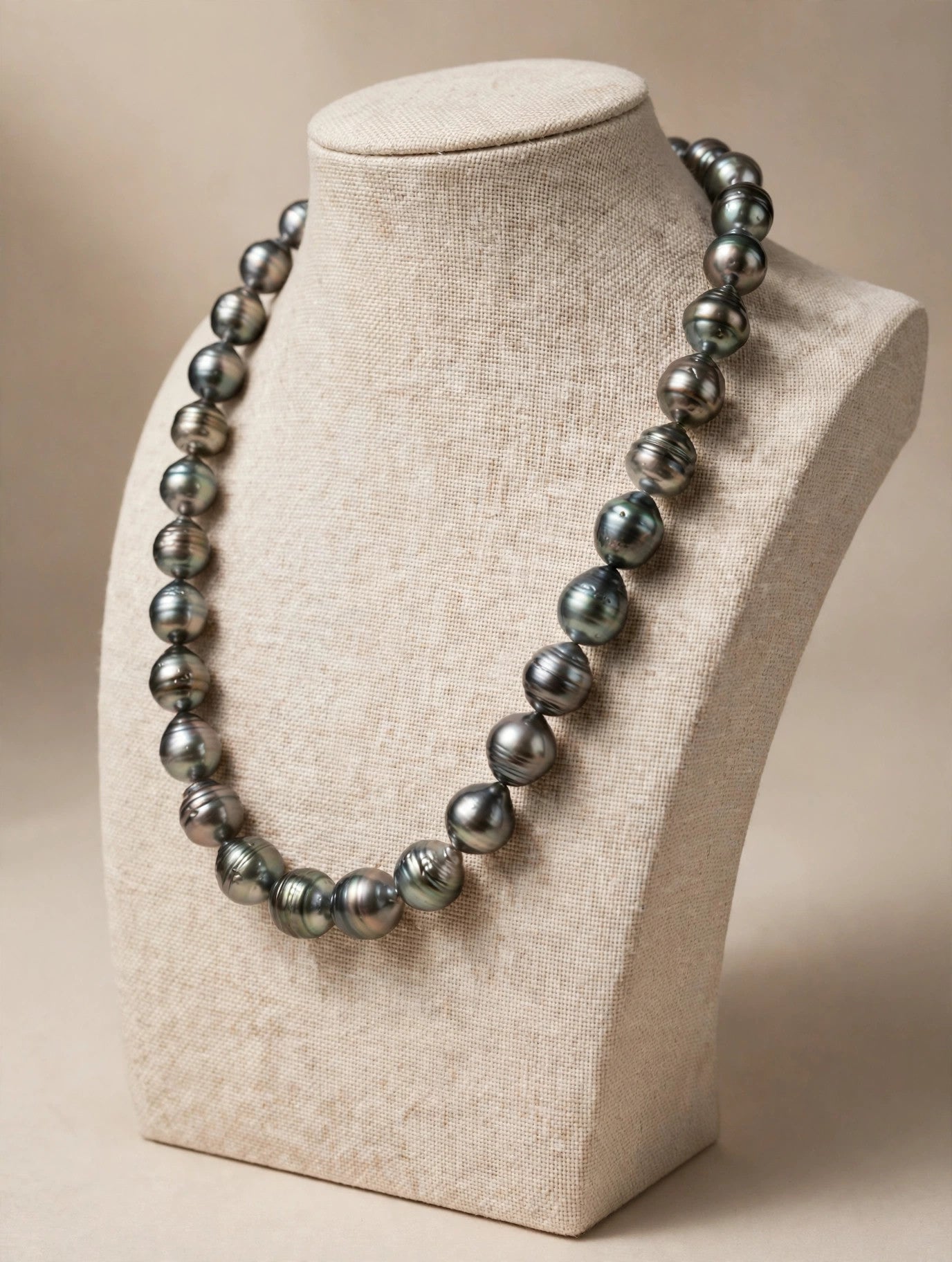 Finely Circled Tahitian Pearl Necklace — 11–13.5mm Silvery Grey, Zircon Buckle